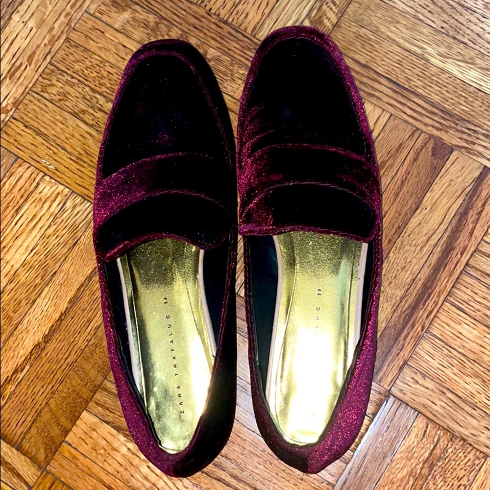 Zara Velvet flats!